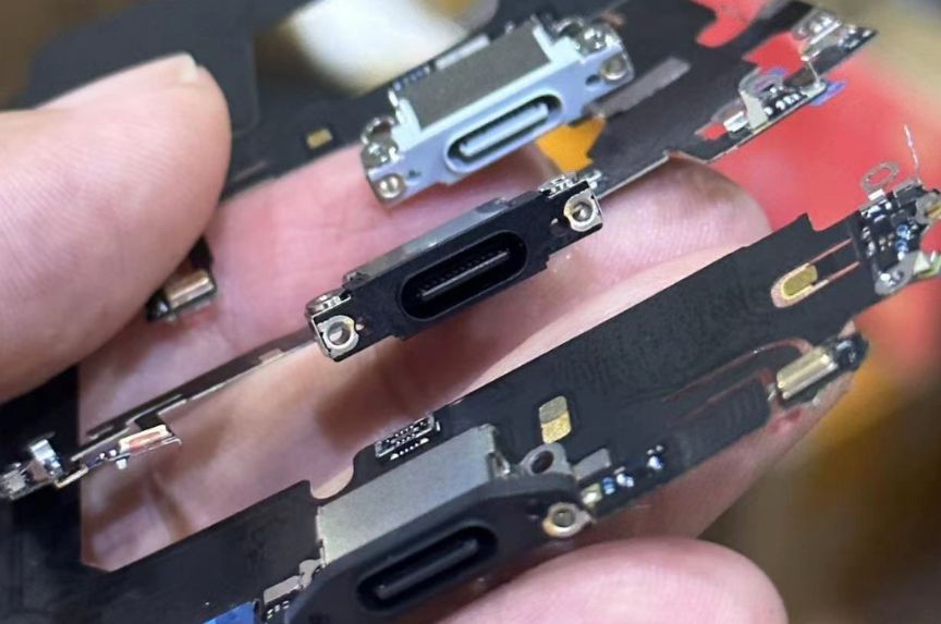 iPhone 15手机c口组件图曝出,但换了C口和安卓不通用-微丽宝 iPhone 15手机c口组件图曝出,但换了C口和安卓不通用-微丽宝